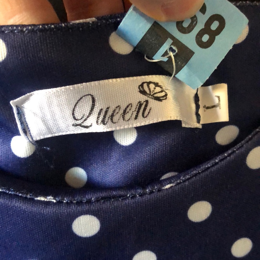 Queen polka dot dress.